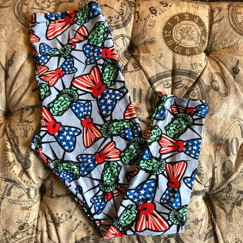 LuLaRoe Statue of Liberty Bow Leggings